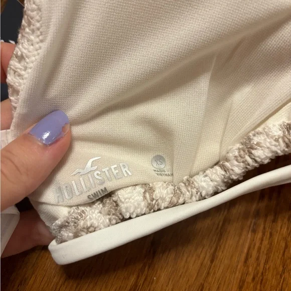 NWT hollister CROCHET-STYLE STRING TRIANGLE BIKINI TOP - Picture 6 of 6